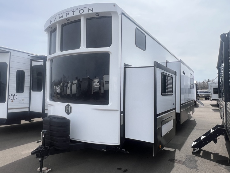2025 CROSSROADS HAMPTON 390PVL
